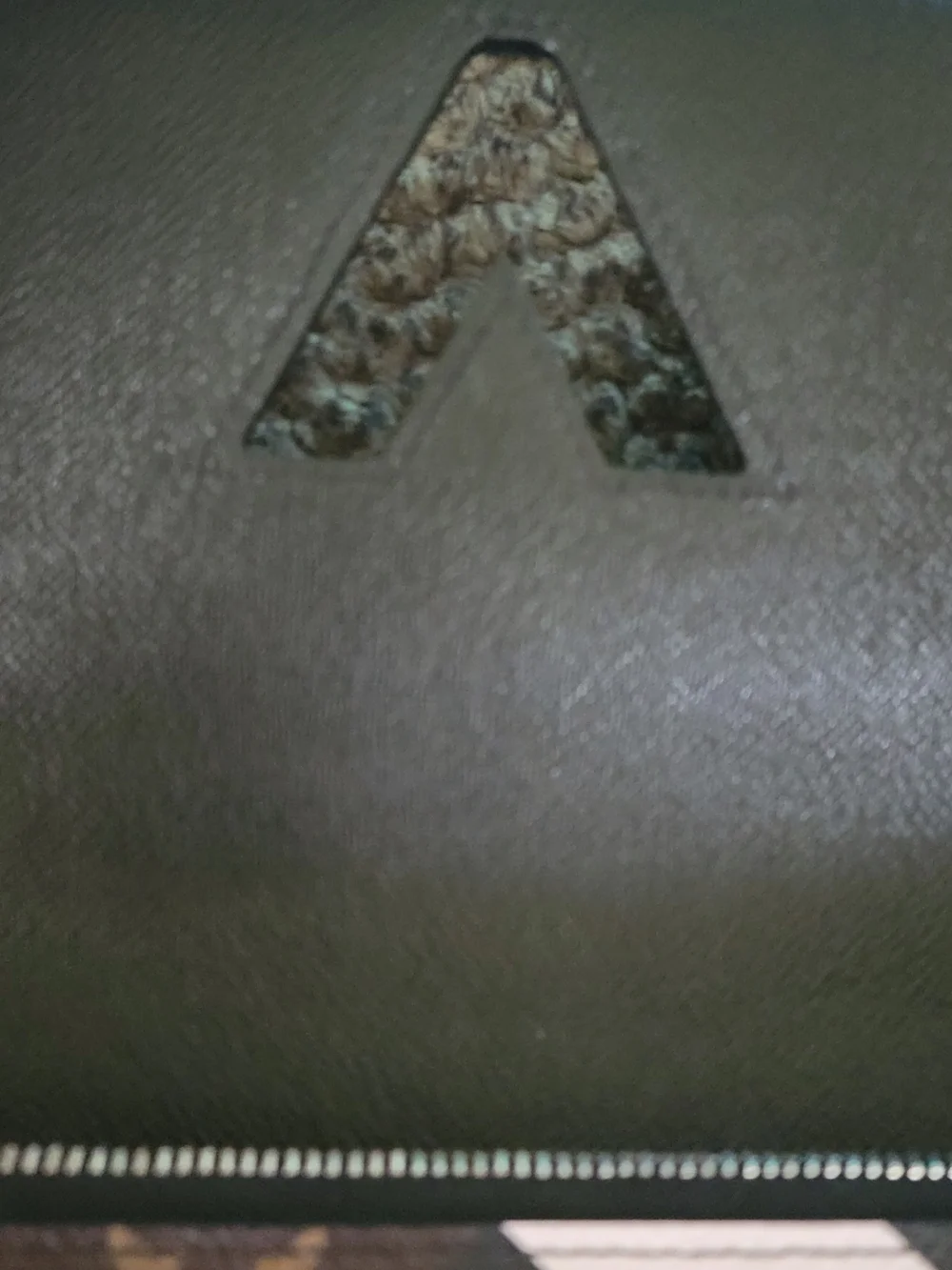 Louis Vuitton Limited Edition Twist Walket On Chain Crossbody Bag